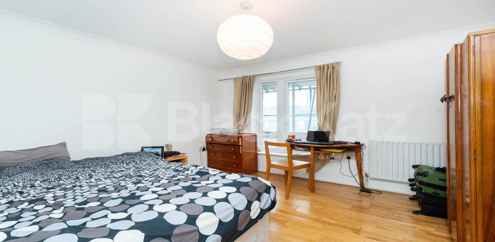 			2 Bedroom, 1 bath, 1 reception Apartment			 Church Road N1, Essex Road